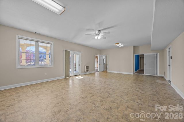 612 Vista Falls Road, Mills River, NC 28759