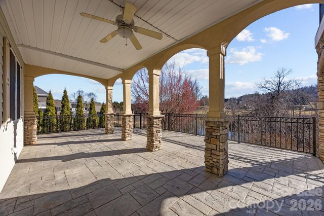 612 Vista Falls Road, Mills River, NC 28759