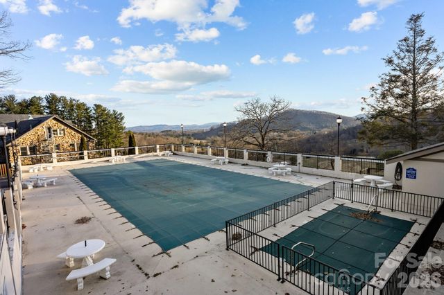 612 Vista Falls Road, Mills River, NC 28759