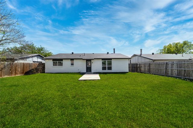 1704 Novel Circle, Garland, TX 75040