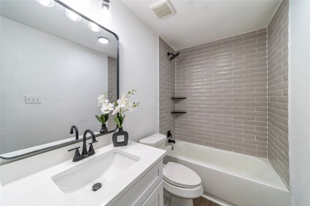 1704 Novel Circle, Garland, TX 75040