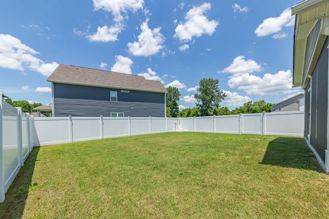 337 Geneva Ln, Columbia, TN 38401