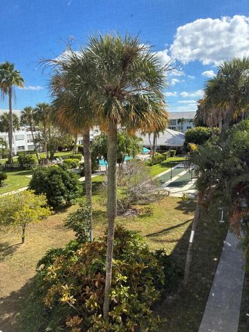 2050 NE 39th Street 311, Lighthouse Point, FL 33064