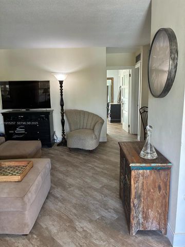 2050 NE 39th Street 311, Lighthouse Point, FL 33064