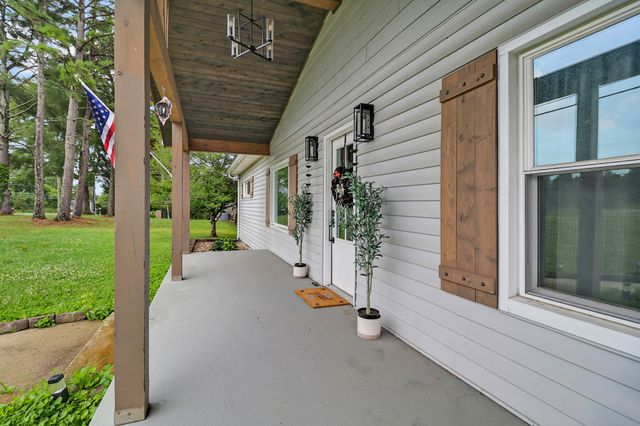1177 Sparta Hwy, Crossville, TN 38572