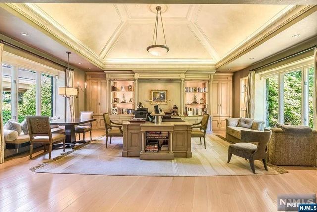 125 Chestnut Ridge Road, Saddle River, NJ 07458