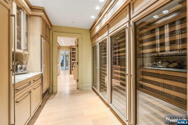 125 Chestnut Ridge Road, Saddle River, NJ 07458