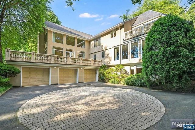 125 Chestnut Ridge Road, Saddle River, NJ 07458