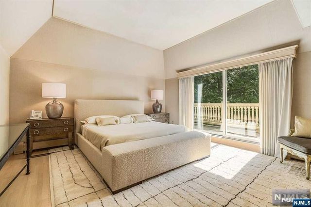 125 Chestnut Ridge Road, Saddle River, NJ 07458