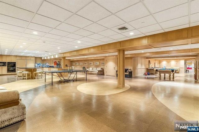 125 Chestnut Ridge Road, Saddle River, NJ 07458