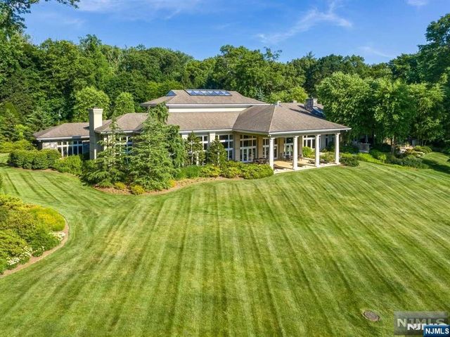 125 Chestnut Ridge Road, Saddle River, NJ 07458