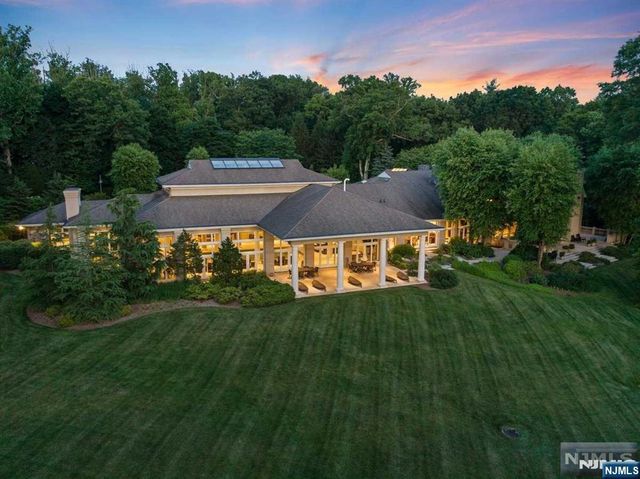 125 Chestnut Ridge Road, Saddle River, NJ 07458