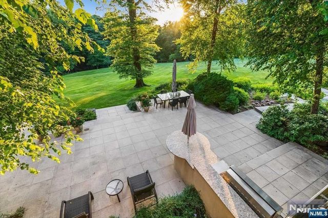 125 Chestnut Ridge Road, Saddle River, NJ 07458