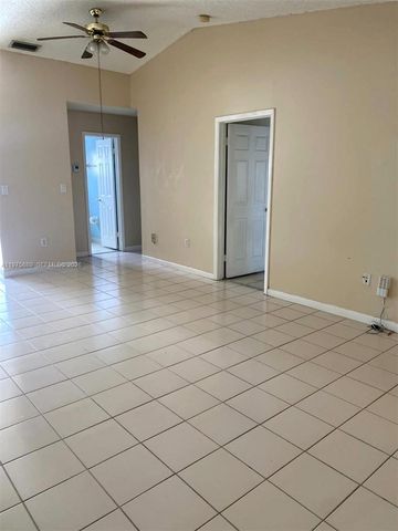 7603 W 29th Ln 202-55, Hialeah, FL 33018