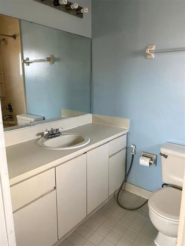7603 W 29th Ln 202-55, Hialeah, FL 33018