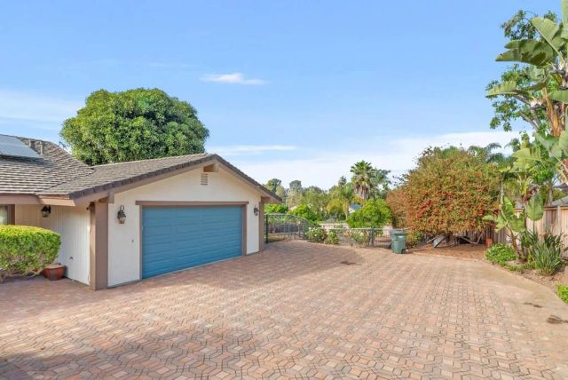1092 Serena Way, San Marcos, CA 92078