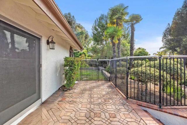 1092 Serena Way, San Marcos, CA 92078