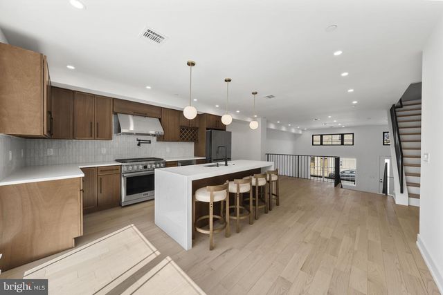 2552 E SOMERSET ST, Philadelphia, PA 19134