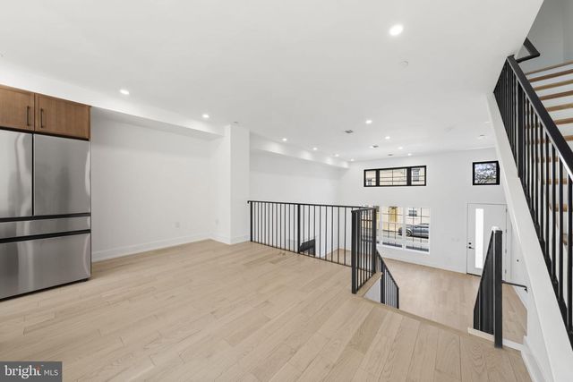 2552 E SOMERSET ST, Philadelphia, PA 19134