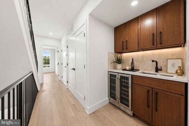 2552 E SOMERSET ST, Philadelphia, PA 19134