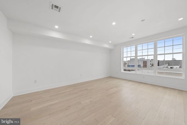2552 E SOMERSET ST, Philadelphia, PA 19134