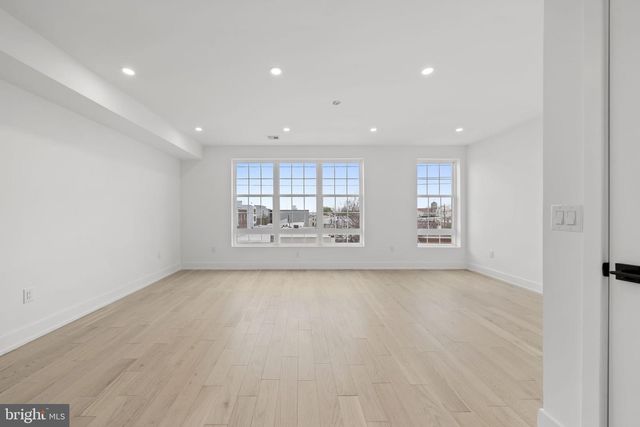 2552 E SOMERSET ST, Philadelphia, PA 19134