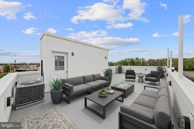 2552 E SOMERSET ST, Philadelphia, PA 19134