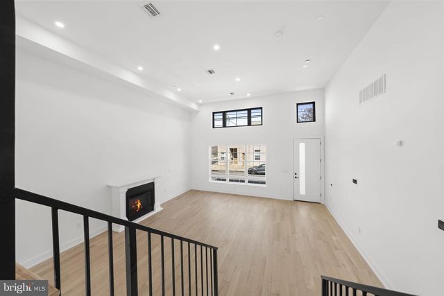 2552 E SOMERSET ST, Philadelphia, PA 19134