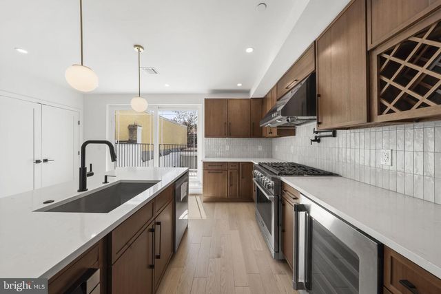 2552 E SOMERSET ST, Philadelphia, PA 19134