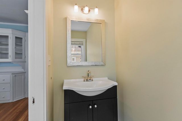 55 Bates B, Watertown, MA 02472