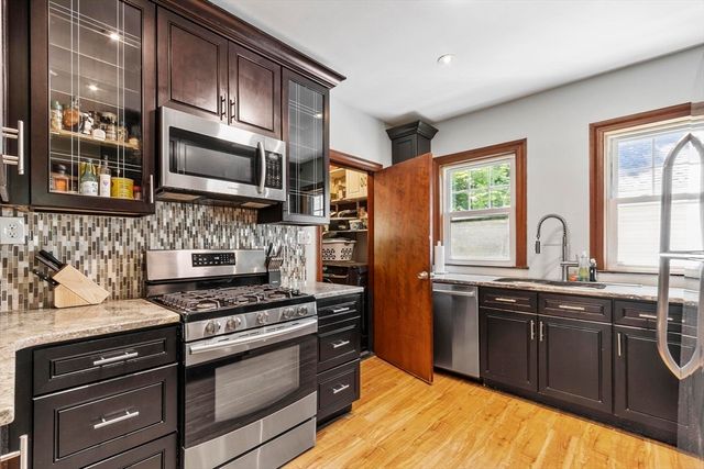 55 Bates B, Watertown, MA 02472