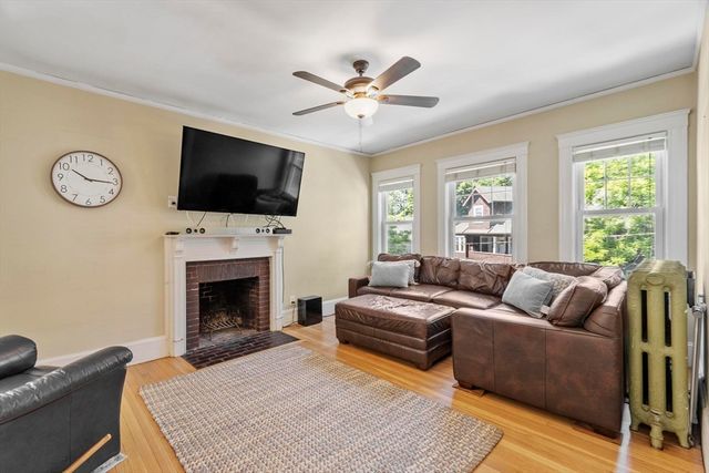 55 Bates B, Watertown, MA 02472