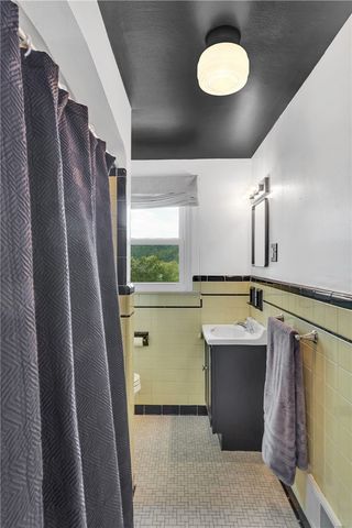 168 E Gilmore Ave, Trafford, PA 15085