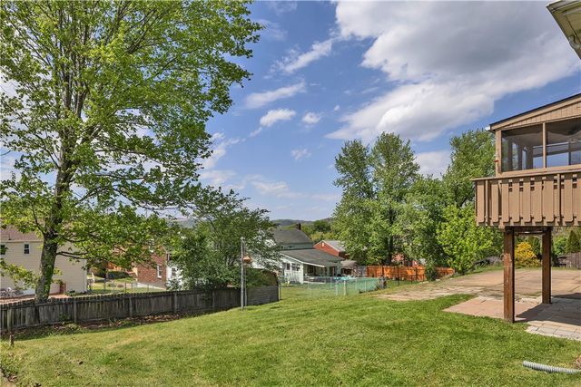 168 E Gilmore Ave, Trafford, PA 15085