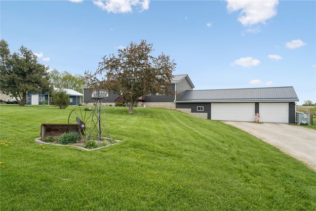 6172 33rd Ave Dr, Shellsburg, IA 52332