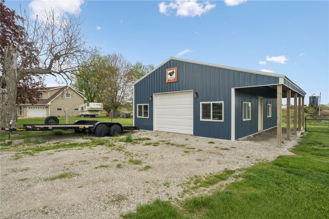 6172 33rd Ave Dr, Shellsburg, IA 52332