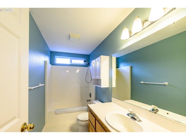 5930 GEYSER PEAK Pl, Eugene, OR 97402