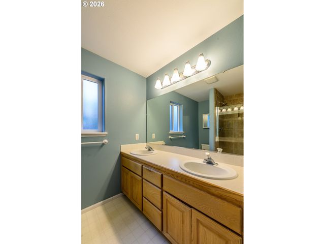 5930 GEYSER PEAK Pl, Eugene, OR 97402