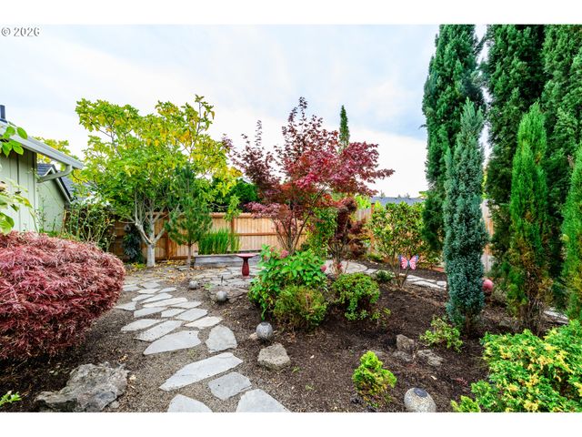 5930 GEYSER PEAK Pl, Eugene, OR 97402