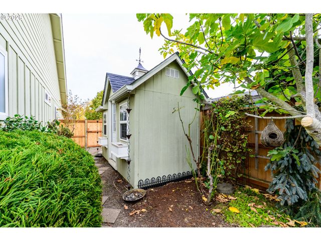 5930 GEYSER PEAK Pl, Eugene, OR 97402