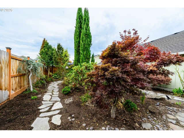 5930 GEYSER PEAK Pl, Eugene, OR 97402