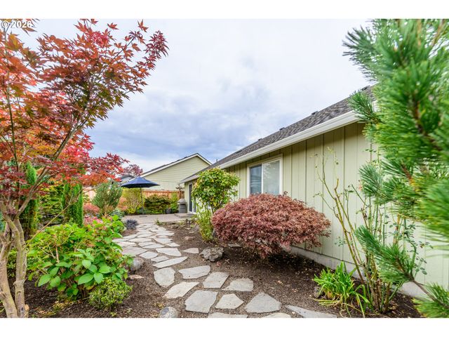 5930 GEYSER PEAK Pl, Eugene, OR 97402