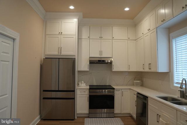 19923 SMITH CIR, Ashburn, VA 20147