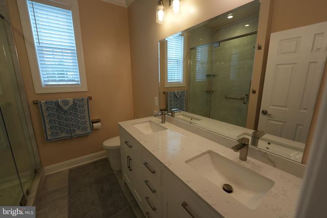 19923 SMITH CIR, Ashburn, VA 20147