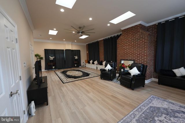 19923 SMITH CIR, Ashburn, VA 20147