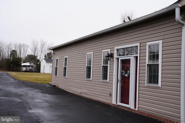 19923 SMITH CIR, Ashburn, VA 20147