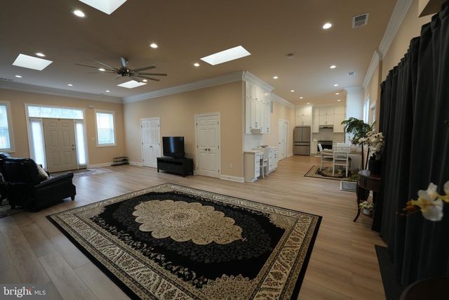 19923 SMITH CIR, Ashburn, VA 20147