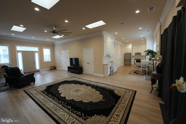 19923 SMITH CIR, Ashburn, VA 20147