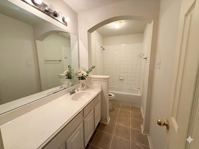4123 Applecreek Bend Drive, Stafford, TX 77477