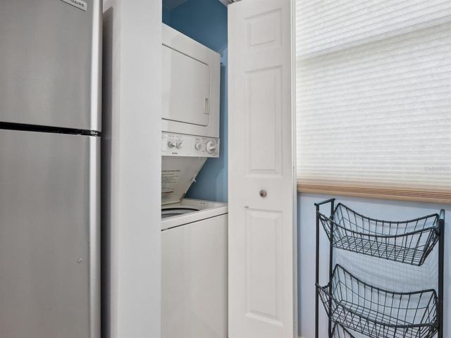 323 TIMBERLAKE DRIVE 323, Bradenton, FL 34210